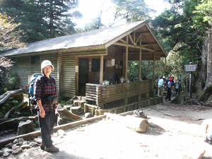 淀川小屋前にて