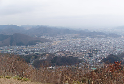 山頂から桐生市街を望む